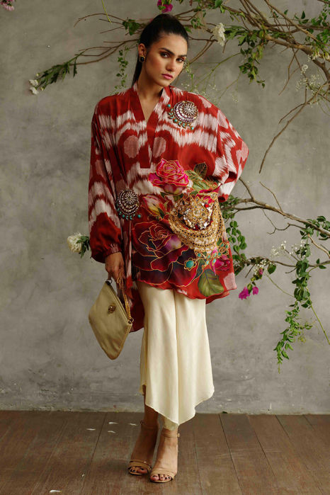 (Versailles) (Ag-9) (Shamaeel Ansari)